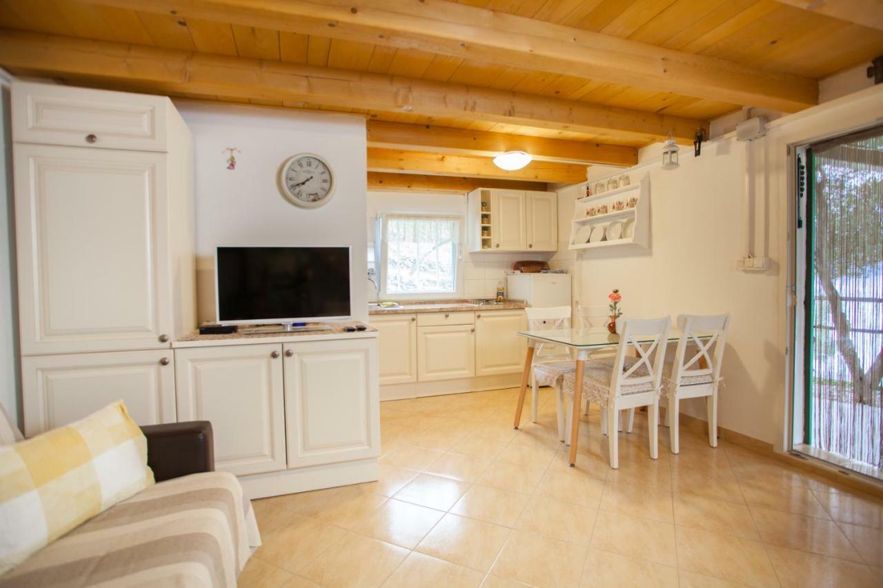 Buc-Vila Nada Villa Cres Eksteriør billede
