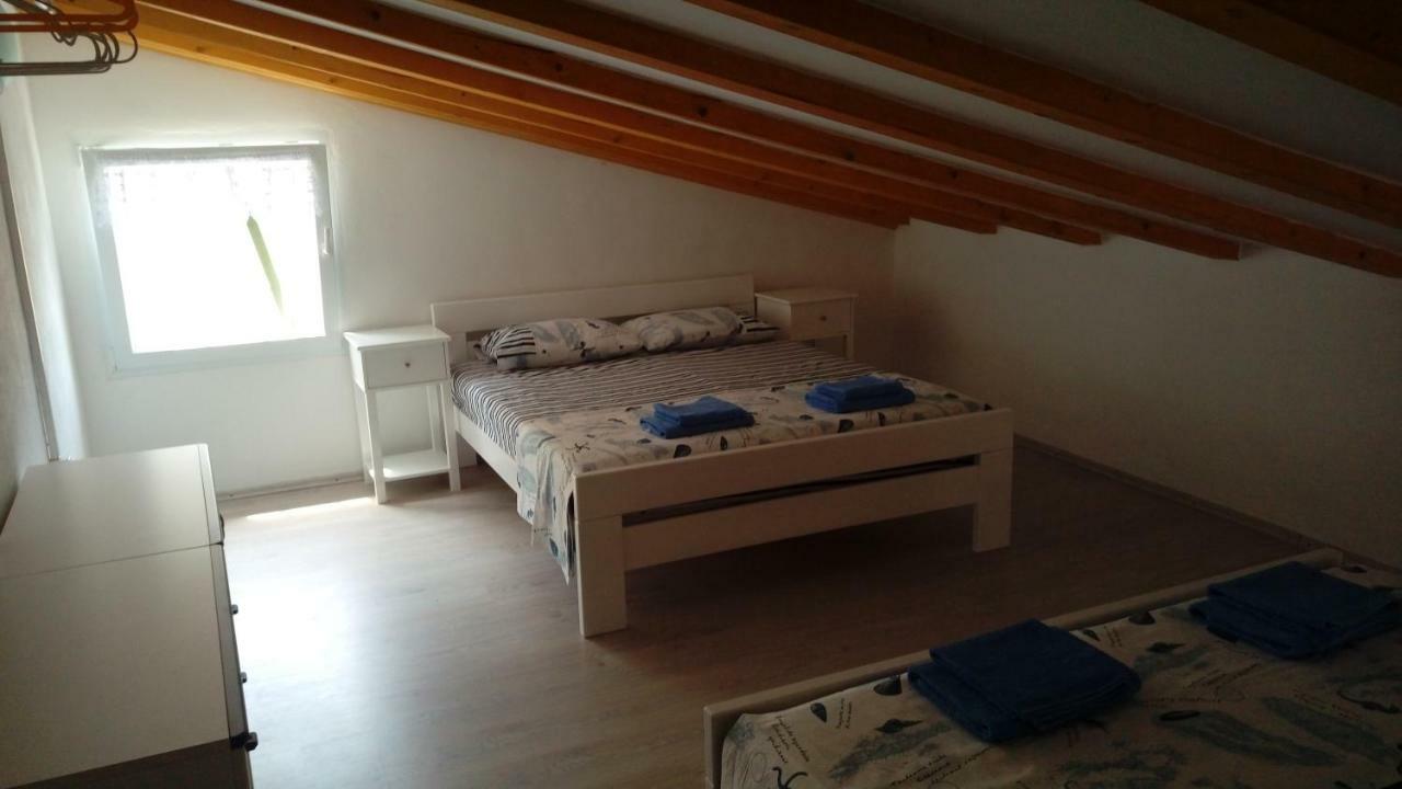 Buc-Vila Nada Villa Cres Eksteriør billede